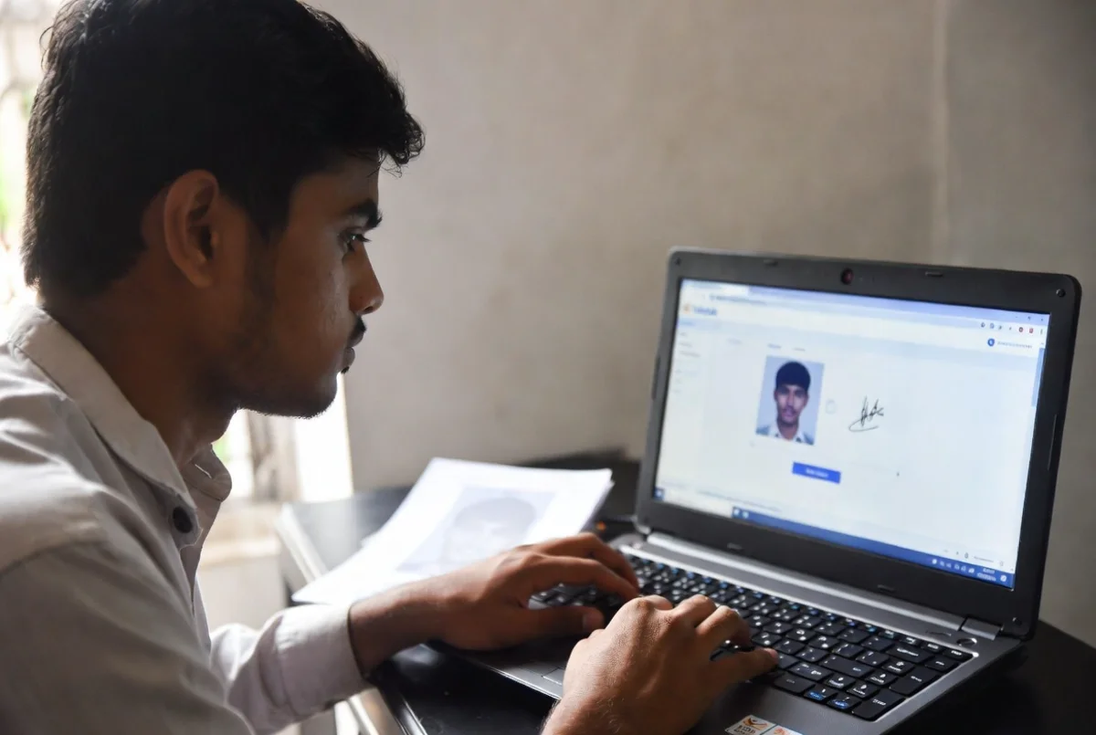 সরকারি চাকরির আবেদনে ফটো ও সিগনেচার সাইজ